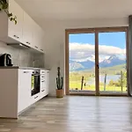 Butler Luxury I Amazing I View I Parking I Kitchen Hotel *