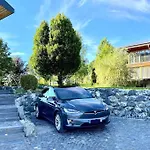 Butler Luxury I Amazing I View I Parking I Kitchen Fussen
