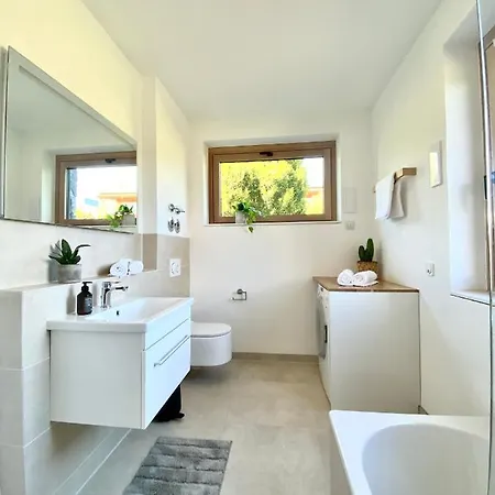 Hotel Butler Luxury I Amazing I View I Parking I Kitchen *